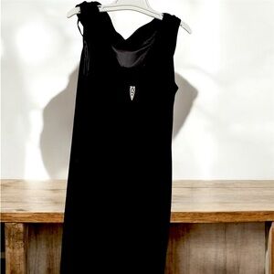 SOLD..Elegant Black Sleeveless Dress